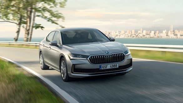 Nová Škoda Superb přepisuje pravidla: Téměř 3 000 km bez zastávky u pumpy